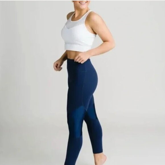 ZYIA Active Navy Shimmer Soft n Snug 7/8 Leggings 24 High Rise Sculpt Yoga Gym - Picture 1 of 7